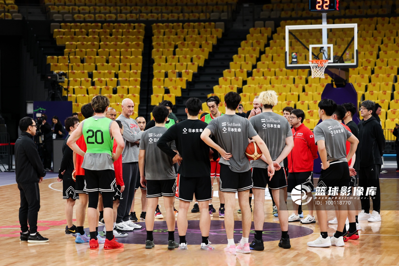 爱游戏娱乐-深圳男篮发布备战花絮，今夜临场应变，NBA常规赛任务艰巨，训练强度明显提升的简单介绍